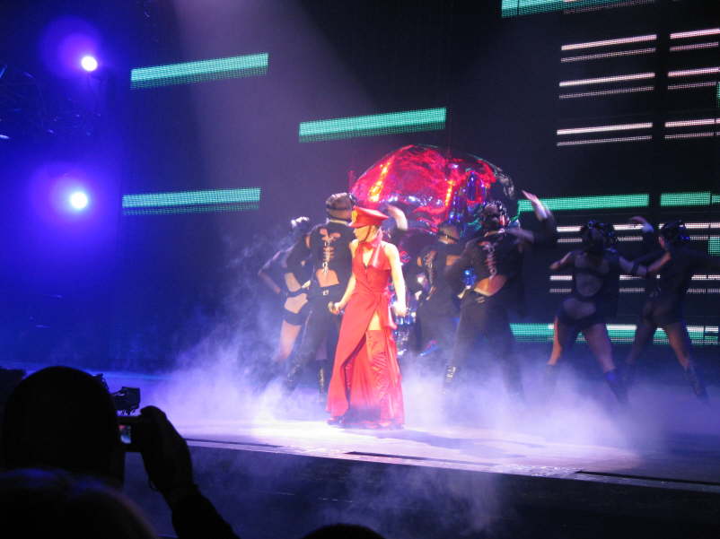 Kylie 2008-120