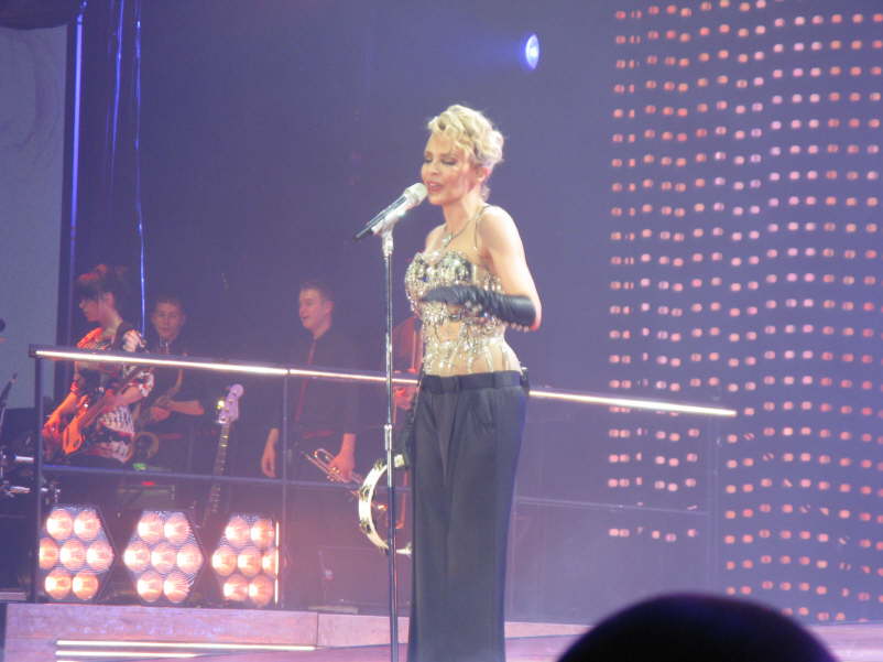 Kylie 2008-152